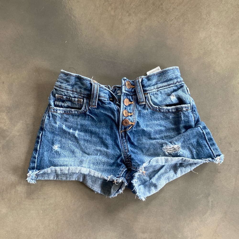 Girls size 7 Old Navy denim shorts